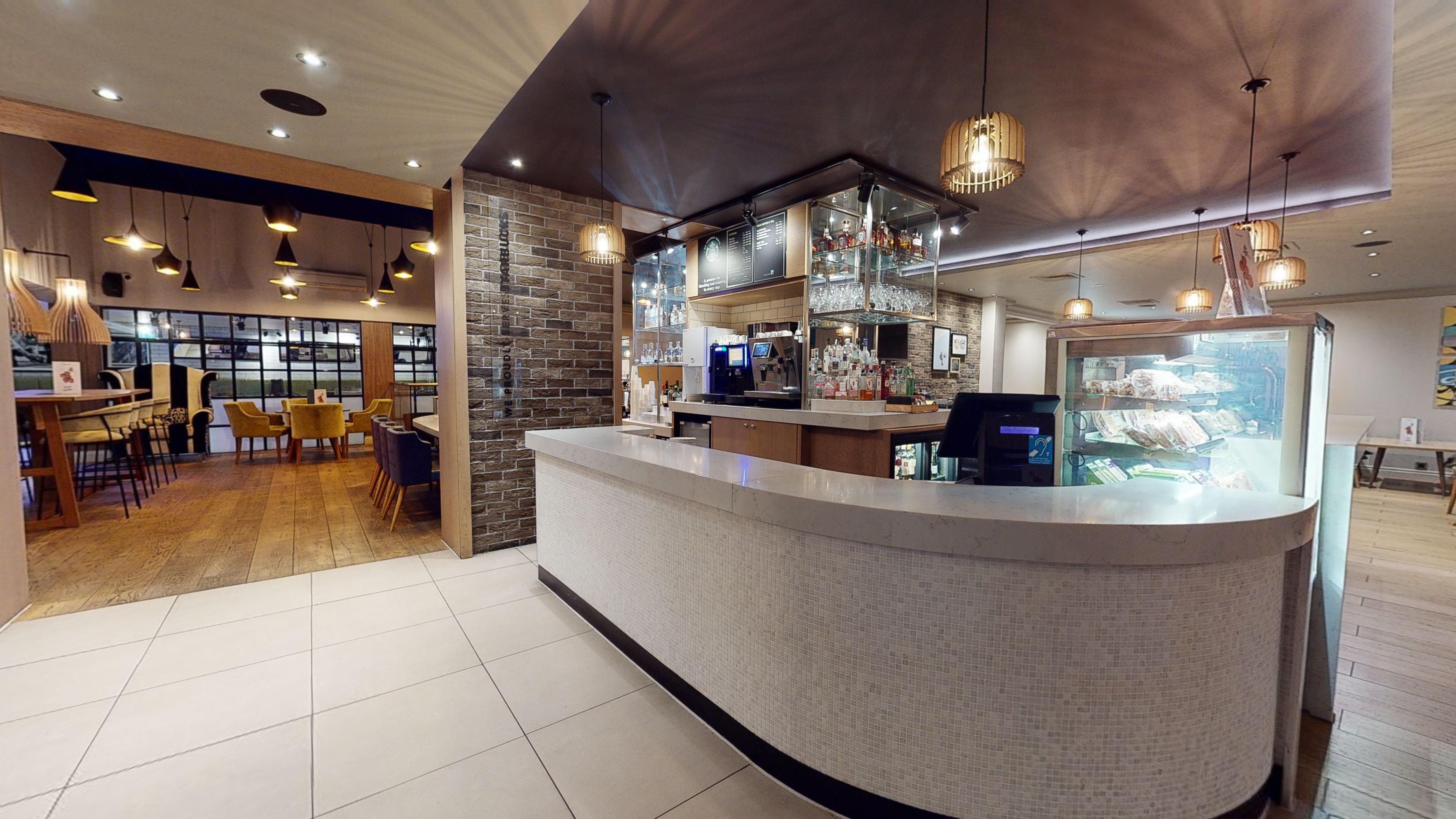 Holiday Inn Brentwood By Ihg Eksteriør billede