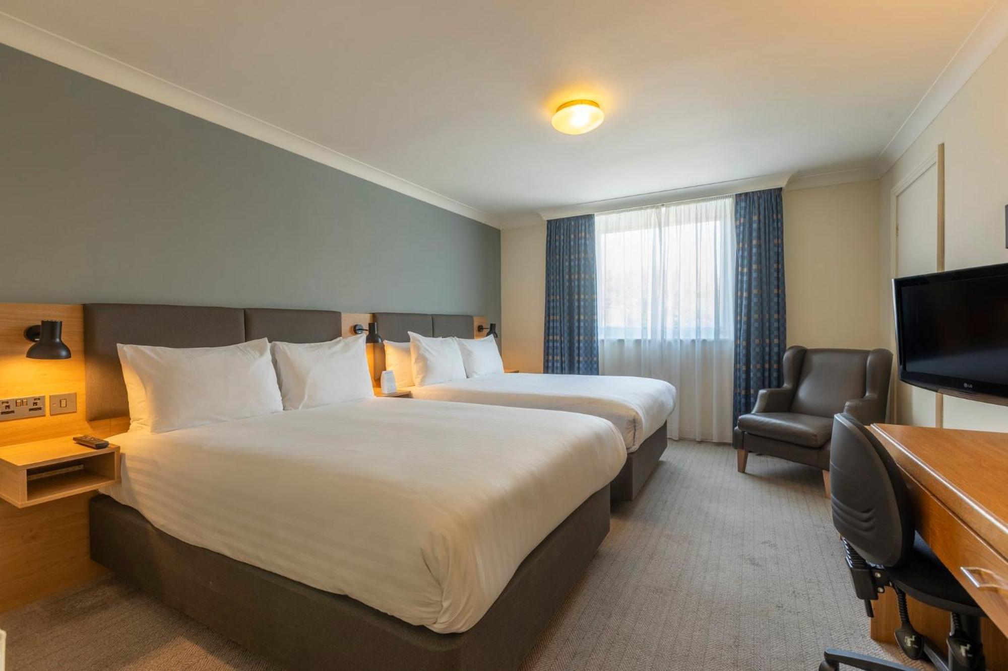 Holiday Inn Brentwood By Ihg Eksteriør billede