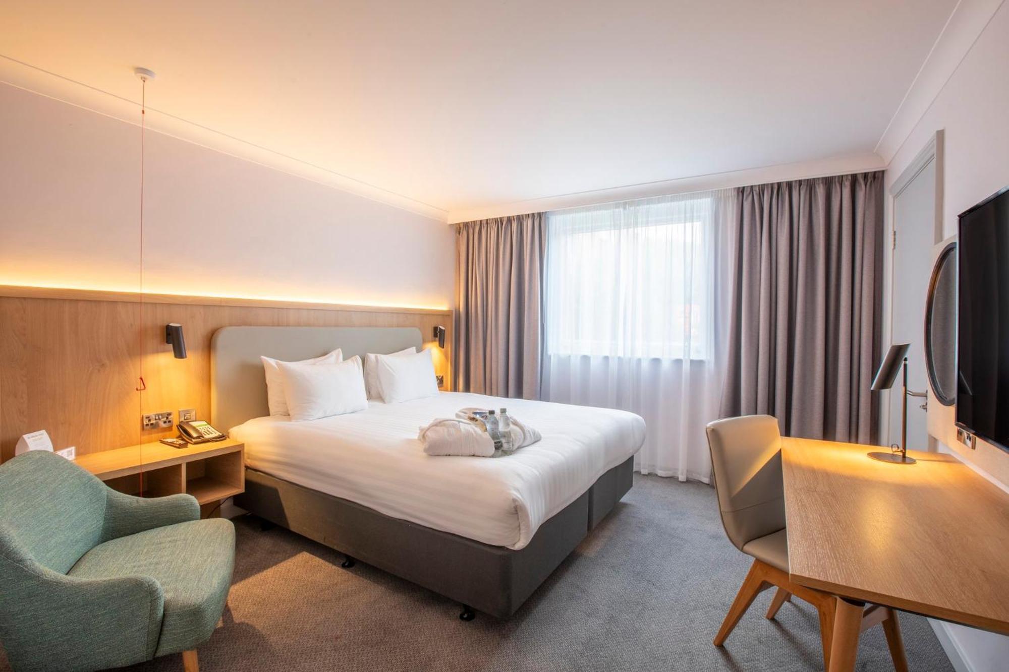 Holiday Inn Brentwood By Ihg Eksteriør billede