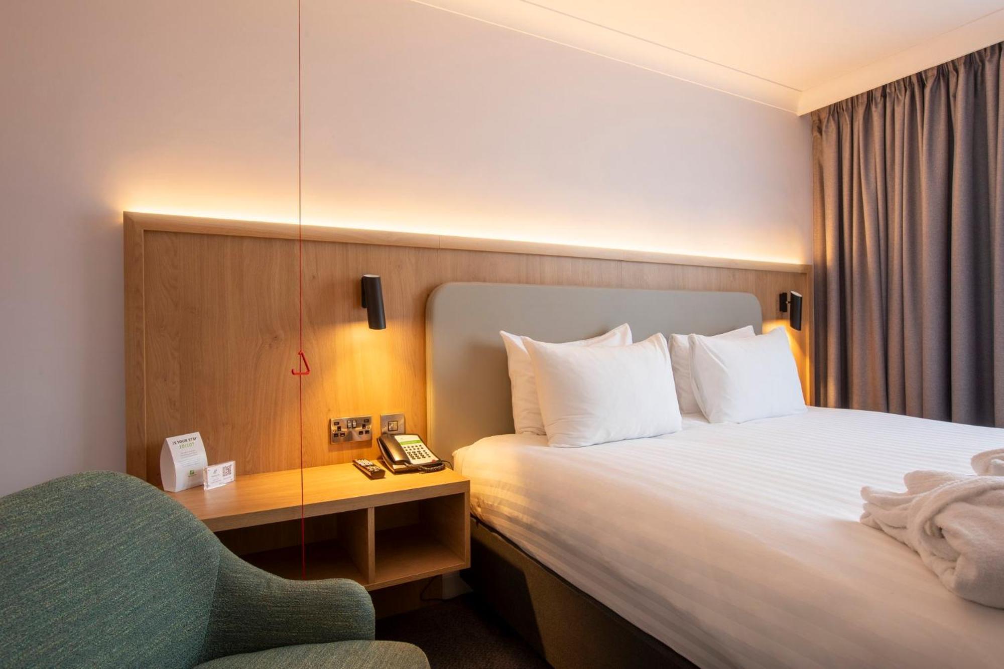 Holiday Inn Brentwood By Ihg Eksteriør billede