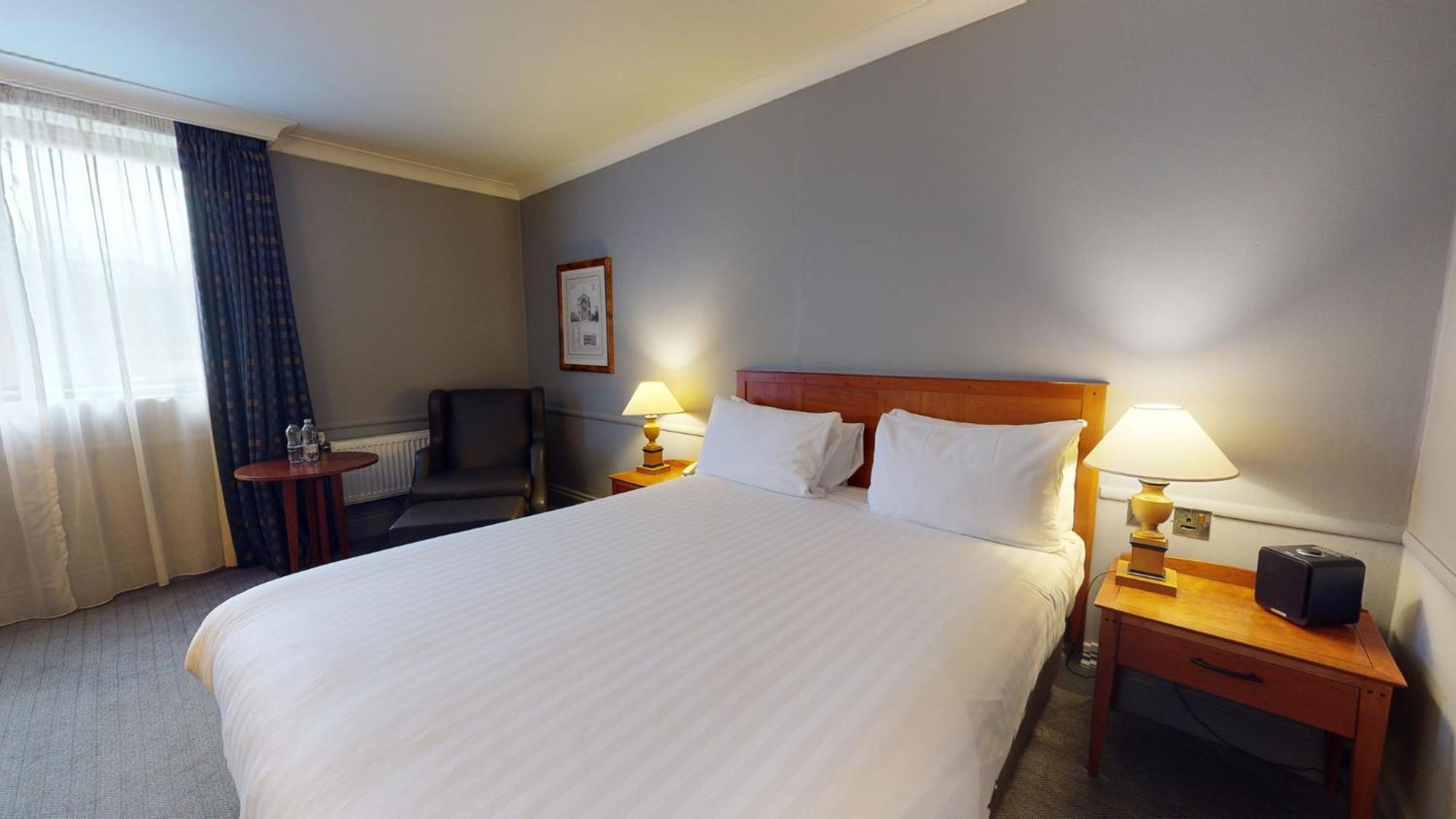 Holiday Inn Brentwood By Ihg Eksteriør billede